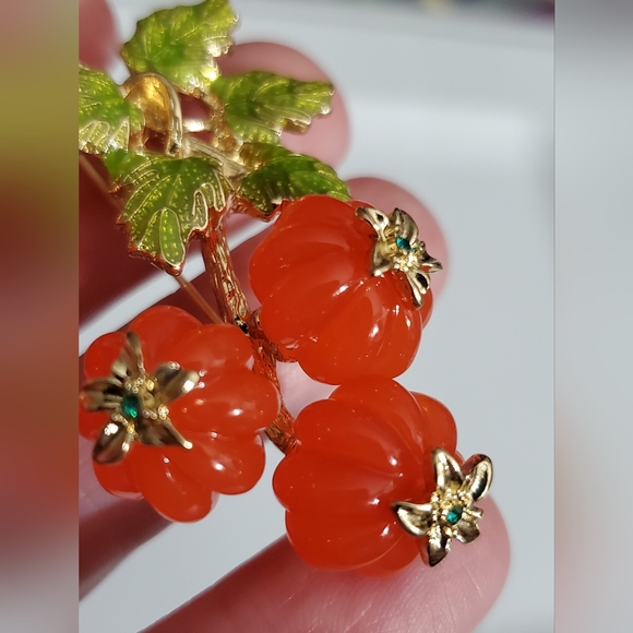 Pumpkin patch brooch berries persimmon pin Beautiful beads enamel vintage style - Picture 9 of 14